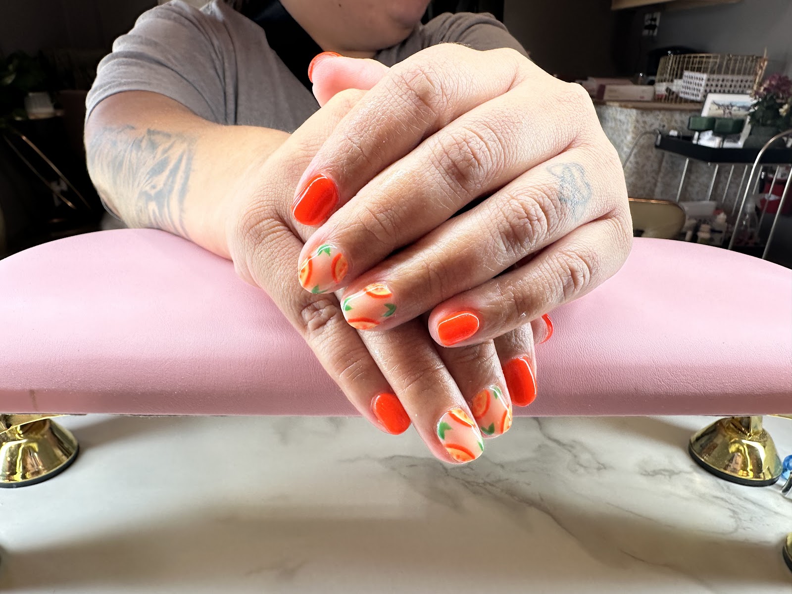 Nails by Hales logo